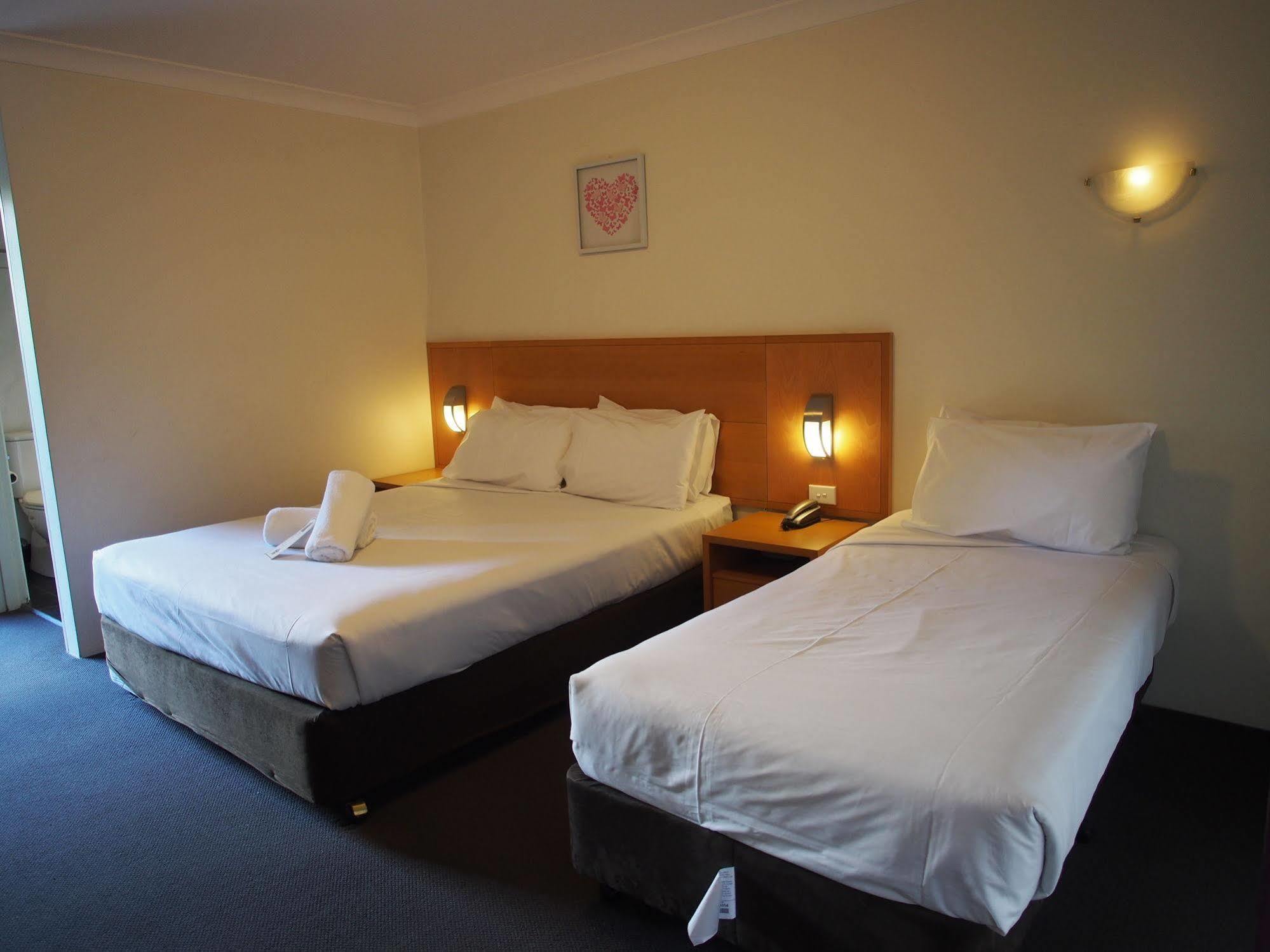 การ์เด้นลอดจ์ ซิดนีย์ Hotel ภายนอก รูปภาพ